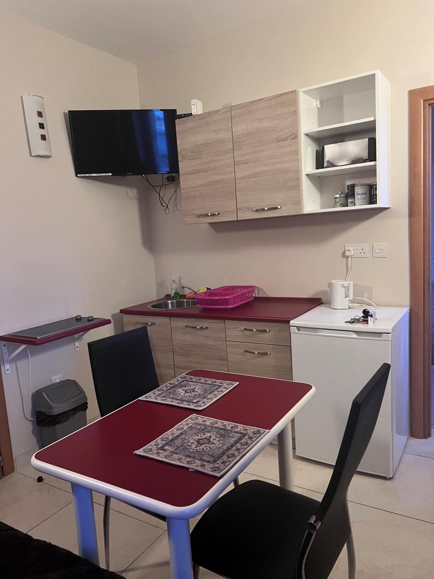 Twenty Antika Apartment เบียกุ ภายนอก รูปภาพ