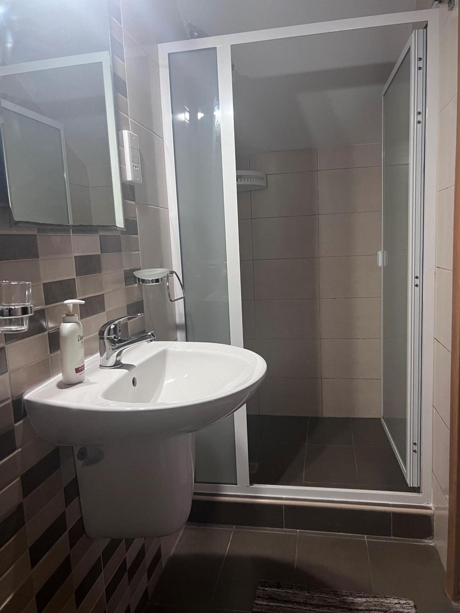 Twenty Antika Apartment เบียกุ ภายนอก รูปภาพ